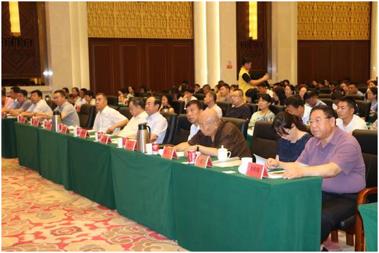 食品行業(yè)齊聚一堂，共商食安大計(jì)——第四屆自治區(qū)食品安全論壇在呼和浩特召開