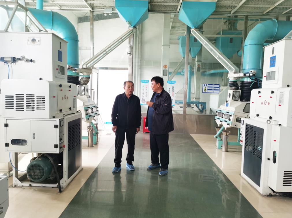 林永亮執(zhí)行會(huì)長(zhǎng)到協(xié)會(huì)副會(huì)長(zhǎng)單位、龍鼎（內(nèi)蒙古）農(nóng)業(yè)股份有限公司學(xué)習(xí)調(diào)研